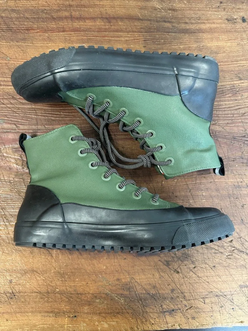Hunter x Target Limited Edition Dipped Canvas High-Top Sneaker Boots M6.5/W8.5